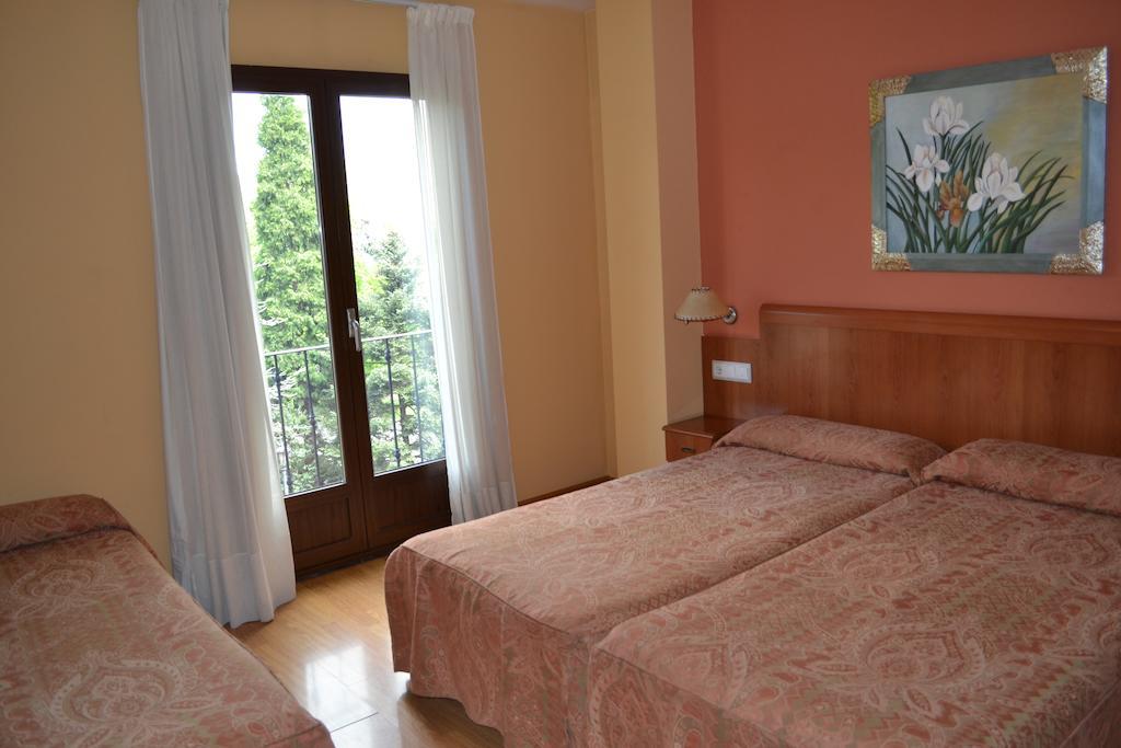 Hostal Quevedo León Chambre photo